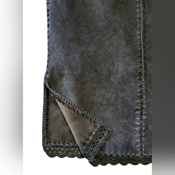 Faux Suede Black Midi Skirt with crochet trim and stitching detail BNWT - Picture 2 of 6